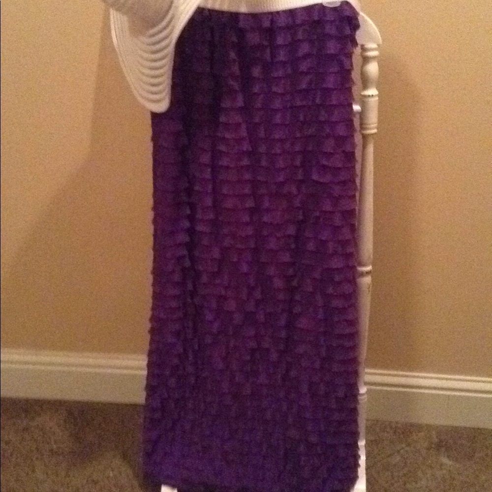 Ruffle skirt